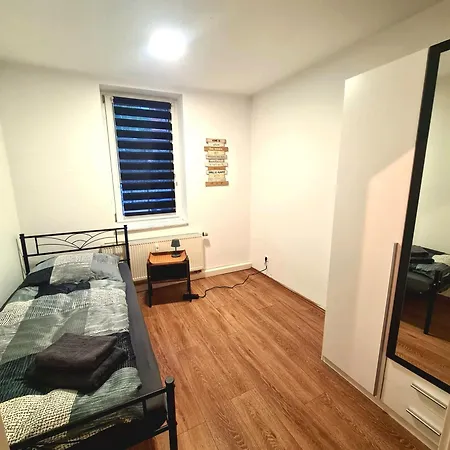 Apartment Seyfarthrooms - Monteurwohnung 8 - Zentrale Lage, Gute Anbindung, Voll Ausgestattet